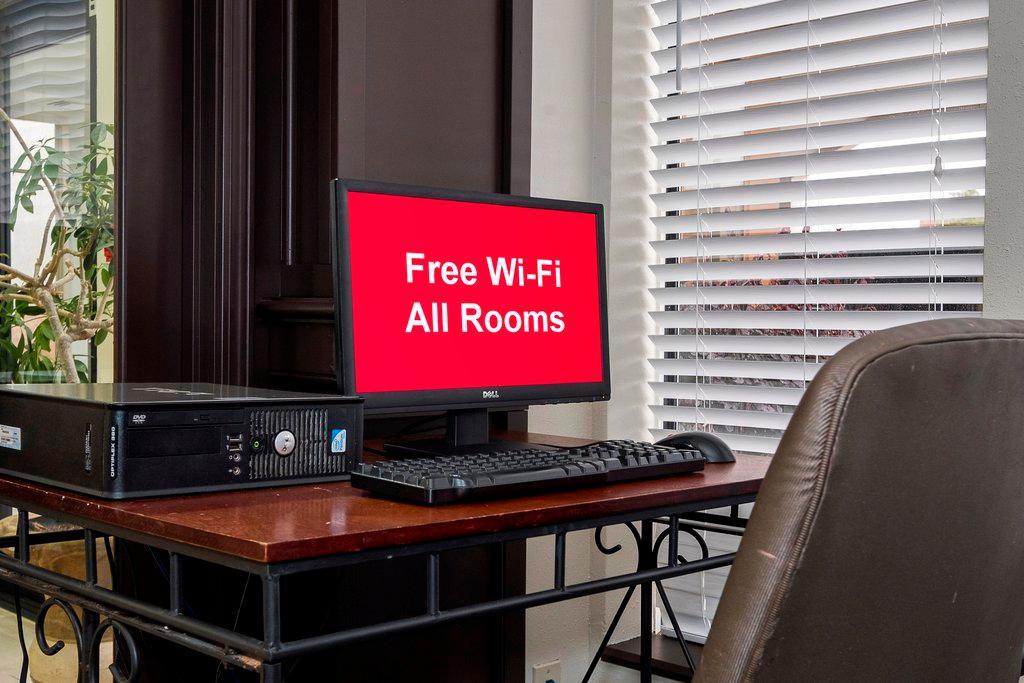 Red Roof Inn Plus+ & Suites Knoxville West - Cedar Bluff Extérieur photo